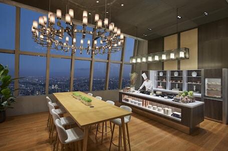 Park Hyatt Shanghai - Luxury hotel with full-service spa, connected to a shopping center, near Shanghai Tower
 Park Hyatt Shanghai – Luxury hotel in Shanghai, China