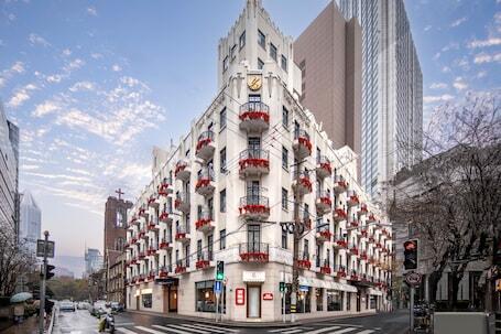 The Yangtze Boutique Shanghai - Luxury hotel with 3 restaurants, near Nanjing Road Shopping District  The Yangtze Boutique Shanghai – Luxury hotel in Shanghai, China