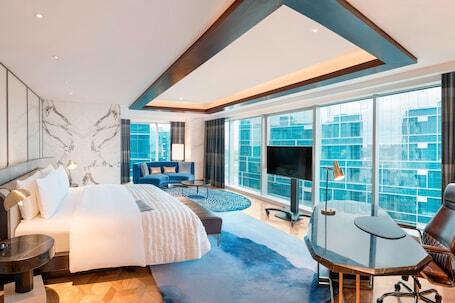 Le Méridien Shanghai, Minhang - Luxury hotel with indoor pool, connected to a shopping center, near Qibao Old Street
 Le Méridien Shanghai, Minhang – Luxury hotel in Shanghai, China