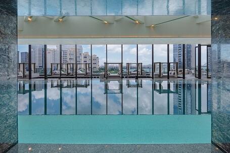 Conrad Shenzhen - Luxury Shenzhen hotel with indoor pool, connected to a shopping center Conrad Shenzhen – Luxury hotel in Shenzhen, China