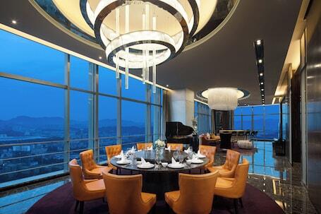 Hard Rock Hotel Shenzhen - Luxury hotel with 3 restaurants, connected to a shopping center, near Mission Hills Ecological Sports Park
 Hard Rock Hotel Shenzhen – Luxury hotel in Shenzhen, China