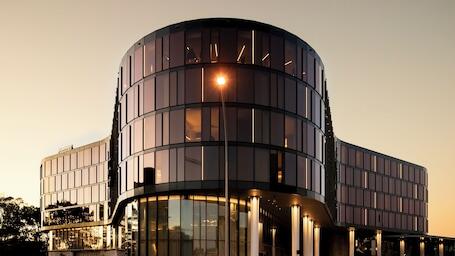 Pullman Sydney Penrith - Luxury hotel with restaurant, near Panthers World of Entertainment  Pullman Sydney Penrith – Luxury hotel in Penrith, Australia