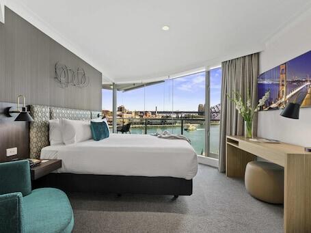 Pullman Quay Grand Sydney Harbour - Waterfront hotel with indoor pool, near Circular Quay  Pullman Quay Grand Sydney Harbour – Luxury hotel in Sydney, Australia