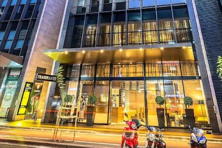 Fraser Suites Sydney - Luxury hotel with indoor pool, near Hyde Park  Fraser Suites Sydney – Luxury hotel in Sydney, Australia