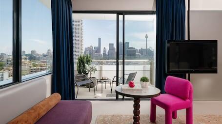 Hotel Indigo Sydney Potts Point by IHG - Suburban hotel with restaurant, near Hayes Theatre  Hotel Indigo Sydney Potts Point by IHG – Luxury hotel in Potts Point, Australia