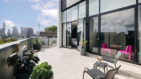 Image of Hotel Indigo Sydney Potts Point by IHG