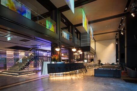 Pullman Sydney Airport - Luxury hotel with restaurant, near Meriton Retail Precinct Mascot Central  Pullman Sydney Airport – Luxury hotel in Mascot, Australia