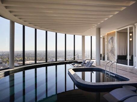 Hotel Chadstone Melbourne MGallery Collection - Luxury hotel with full-service spa, connected to a shopping center, near Chadstone Shopping Mall
 Hotel Chadstone Melbourne MGallery Collection – Luxury hotel in Chadstone, Australia