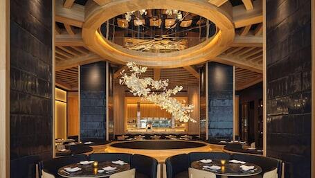 Nobu Hotel Toronto - Luxury hotel with restaurant, near Metro Toronto Convention Centre  Nobu Hotel Toronto – Luxury hotel in Toronto, Canada