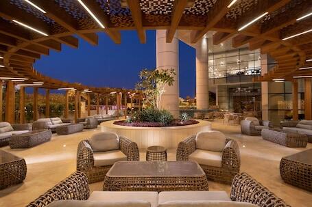 Le Méridien Riyadh - Luxury hotel in Riyadh with outdoor pool and restaurant  Le Méridien Riyadh – Luxury hotel in Riyadh, Saudi Arabia