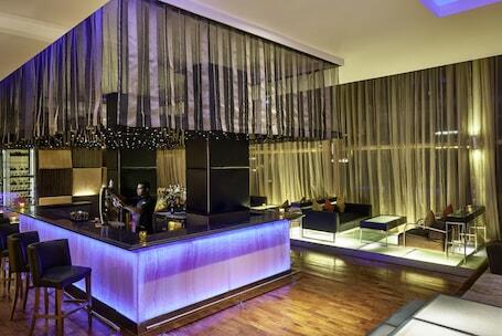 Taj Club House - Luxury hotel with full-service spa, connected to a shopping center, near Marina Beach
 Taj Club House – Luxury hotel in Chennai, India