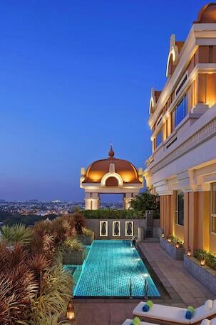 ITC Grand Chola, a Luxury Collection Hotel, Chennai - Luxury hotel in Chennai with 8 restaurants and 5 outdoor pools  ITC Grand Chola, a Luxury Collection Hotel, Chennai – Luxury hotel in Chennai, India