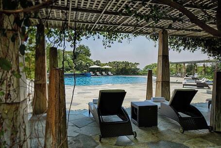 Hyatt Regency Chennai - Luxury hotel with full-service spa, connected to a shopping center, near Consulate General of the United States, Chennai
 Hyatt Regency Chennai – Luxury hotel in Chennai, India