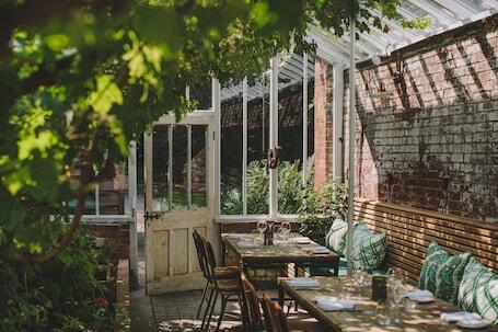 Image of Hampton Manor