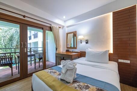 Image of Meet Holiday Hotel