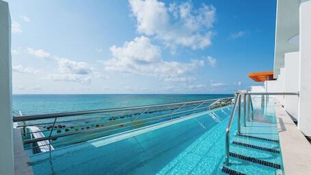 Nickelodeon Hotels & Resorts Riviera Maya - Gourmet by Karisma - All Inclusive - Playa del Carmen beachfront hotel with 6 restaurants and free water park  Nickelodeon Hotels & Resorts Riviera Maya - Gourmet by Karisma - All Inclusive – Luxury hotel in Playa del Carmen, Mexico