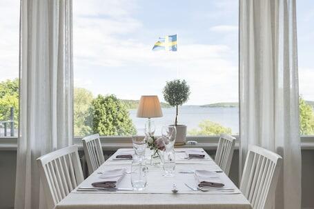 1909 Sigtuna Stads Hotell - Lakefront hotel with spa, near Watch Hill  1909 Sigtuna Stads Hotell – Luxury hotel in Sigtuna, Sweden