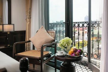 Image of MAY DE VILLE Crown Hotel