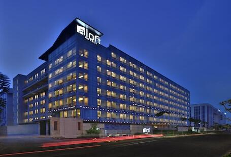 Aloft by Marriott New Delhi Aerocity luxury hotel in New Delhi
