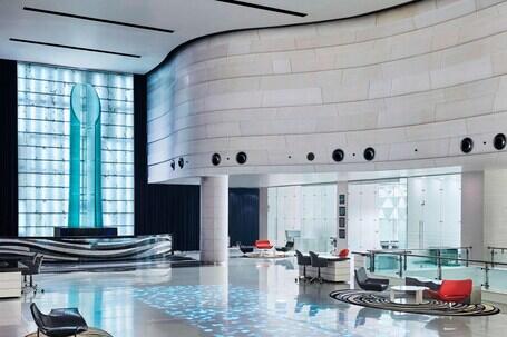 Le Meridien New Delhi luxury hotel in New Delhi
