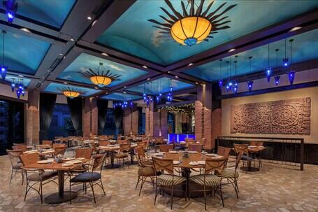 Radisson Blu Plaza Delhi Airport luxury hotel in New Delhi