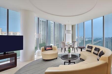 The Westin Gurgaon, New Delhi luxury hotel in Gurugram