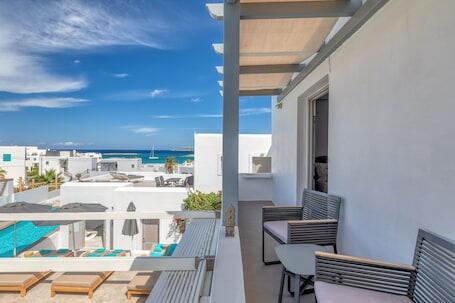 Lilly Residence-All Sea View Suites | Adults Only hotel photo in Paros