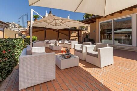 Harry's Bar Trevi Hotel & Restaurant hotel photo in Rome