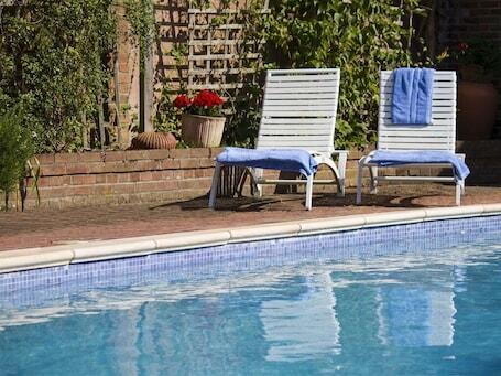 Magpies luxury hotel in Horsham