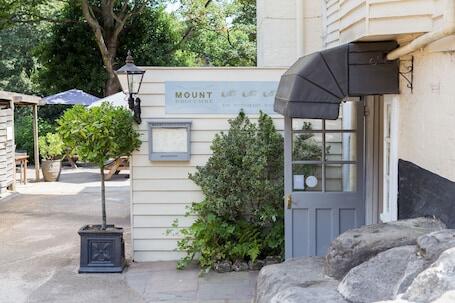 The Mount Edgcumbe luxury hotel in Royal Tunbridge Wells