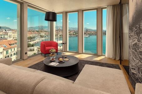 Hotel Ambasador hotel photo in Split