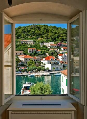 Puteus Palace Brac luxury hotel in Pucisca