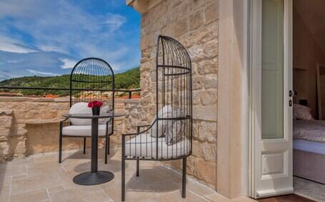 Puteus Palace Brac hotel photo in Pucisca