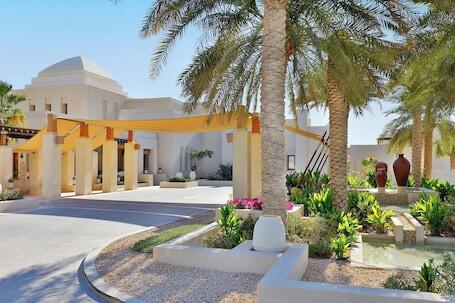 Al Wathba, a Luxury Collection Desert Resort & Spa, Abu Dhabi hotel photo in Abu Dhabi