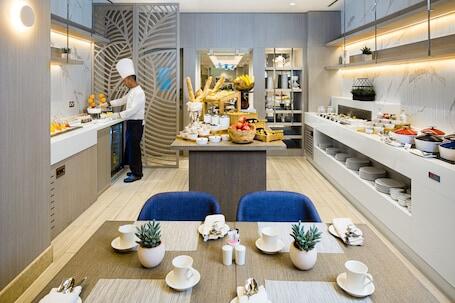 Beach Rotana All Suites luxury hotel in Abu Dhabi