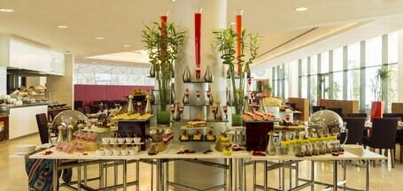 Yas Plaza Mangroves luxury hotel in Abu Dhabi