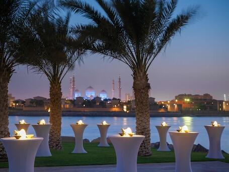 Fairmont Bab Al Bahr luxury hotel in Abu Dhabi