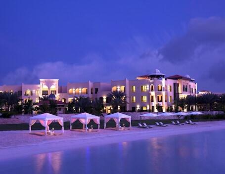 Shangri-La Hotel Apartments Qaryat Al Beri luxury hotel in Abu Dhabi