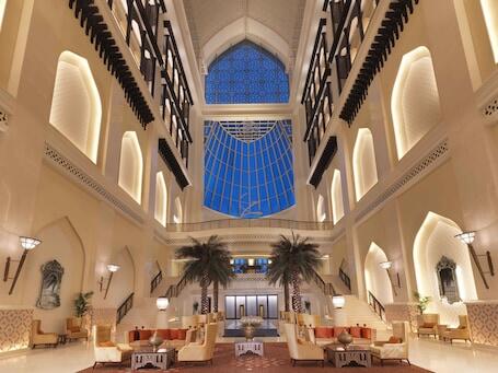 Bab Al Qasr Residence luxury hotel in Abu Dhabi