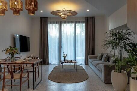 Sunny Aparts 1 luxury hotel in Canggu