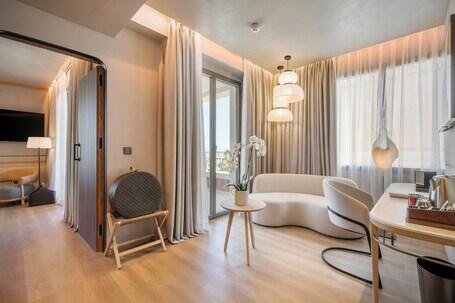 Only YOU Hotel Malaga luxury hotel in Málaga