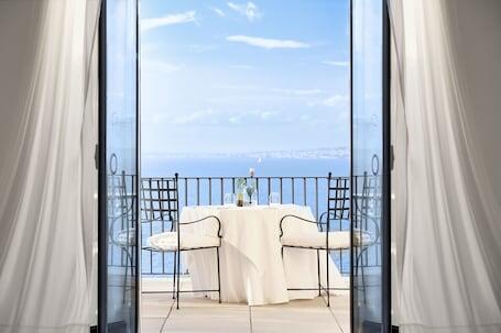 Grand Hotel Angiolieri luxury hotel in Vico Equense