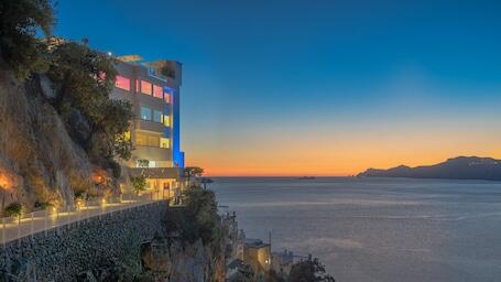 Casa Angelina luxury hotel in Praiano