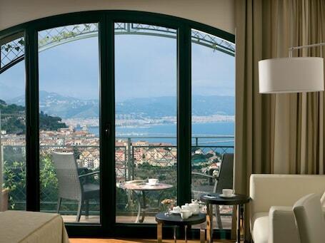 Hotel Raito Wellness & SPA luxury hotel in Vietri sul Mare