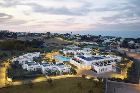 Cala Ponte, a Tribute Portfolio Hotel hotel photo in Polignano a Mare