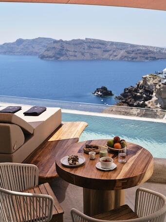Andronis Luxury Suites luxury hotel in Santorini
