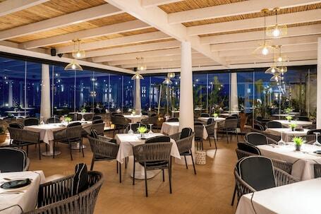 Cresanto Luxury Suites  hotel photo in Santorini