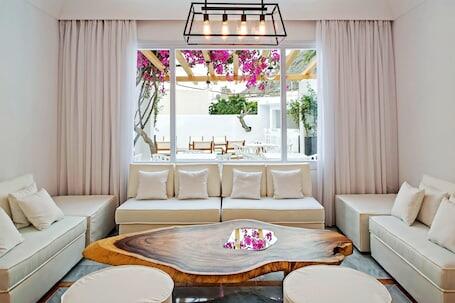 Cavo Bianco Boutique Hotel & Spa hotel photo in Santorini
