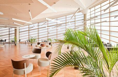 Reina Petronila luxury hotel in Zaragoza