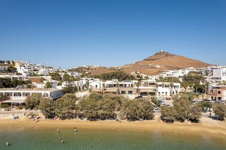 CAVO PISO LIVADI luxury hotel in Paros